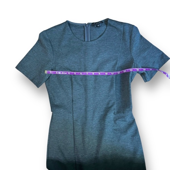 THEORY Winstine Refiner Short Sleeve Ponte Dress Size 2 Gray Professional Dress - Picture 10 of 16